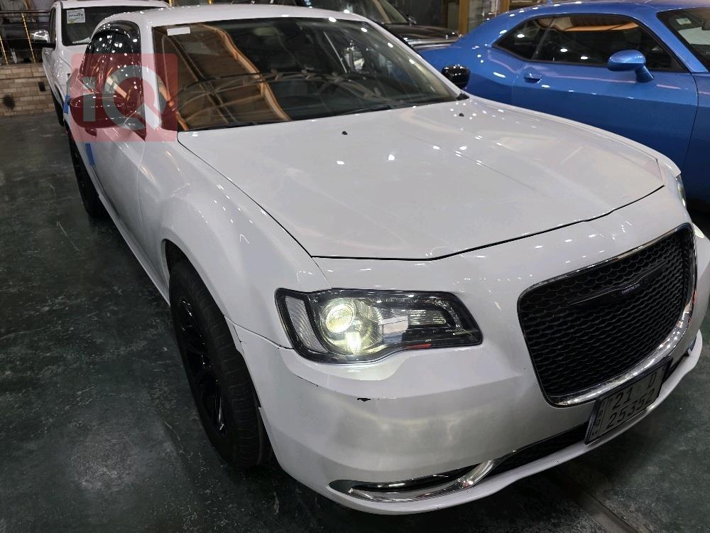 كرايسلر 300